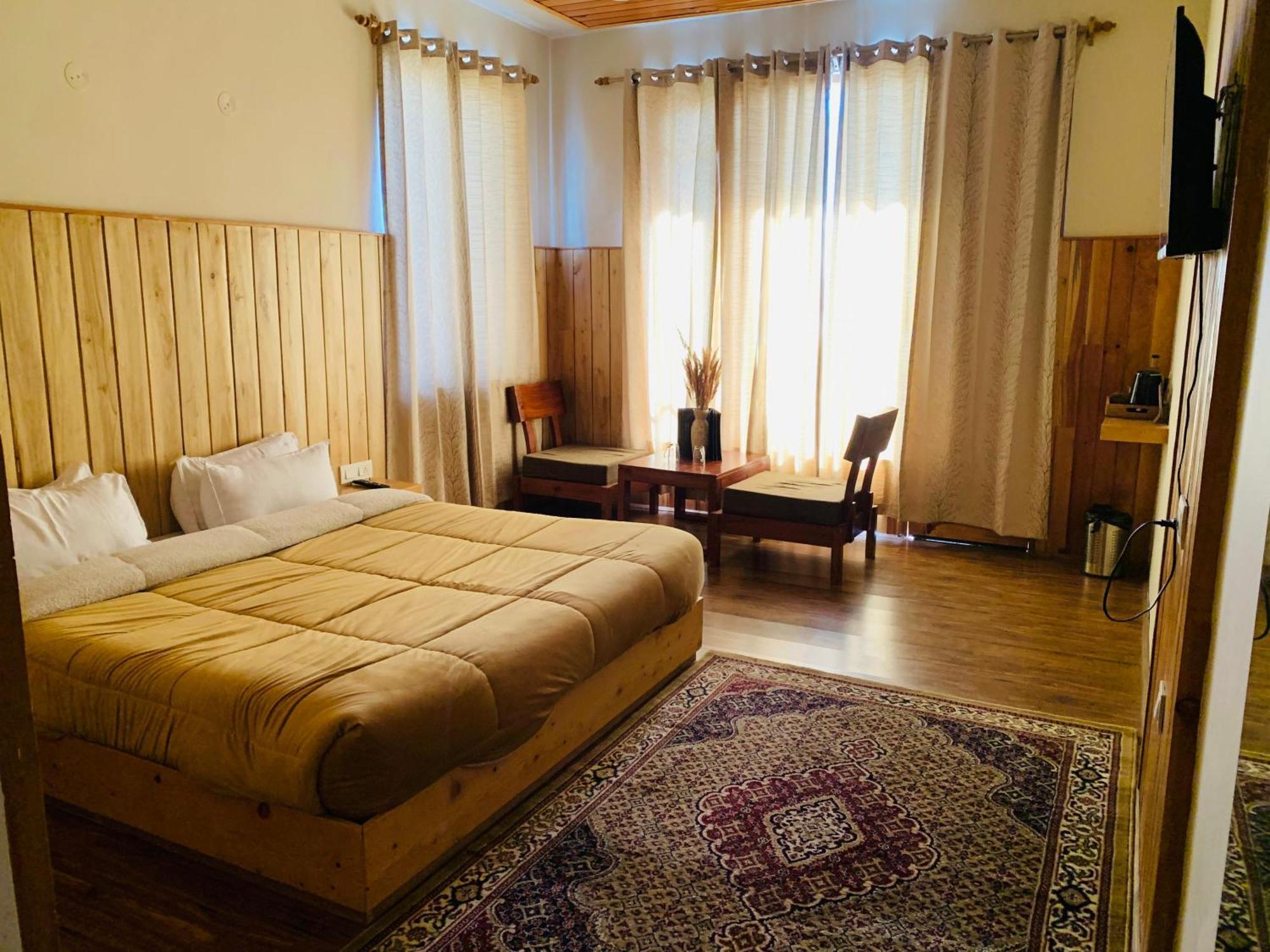 The Bulevar - Whispering Willows Hotel Sissu Kültér fotó