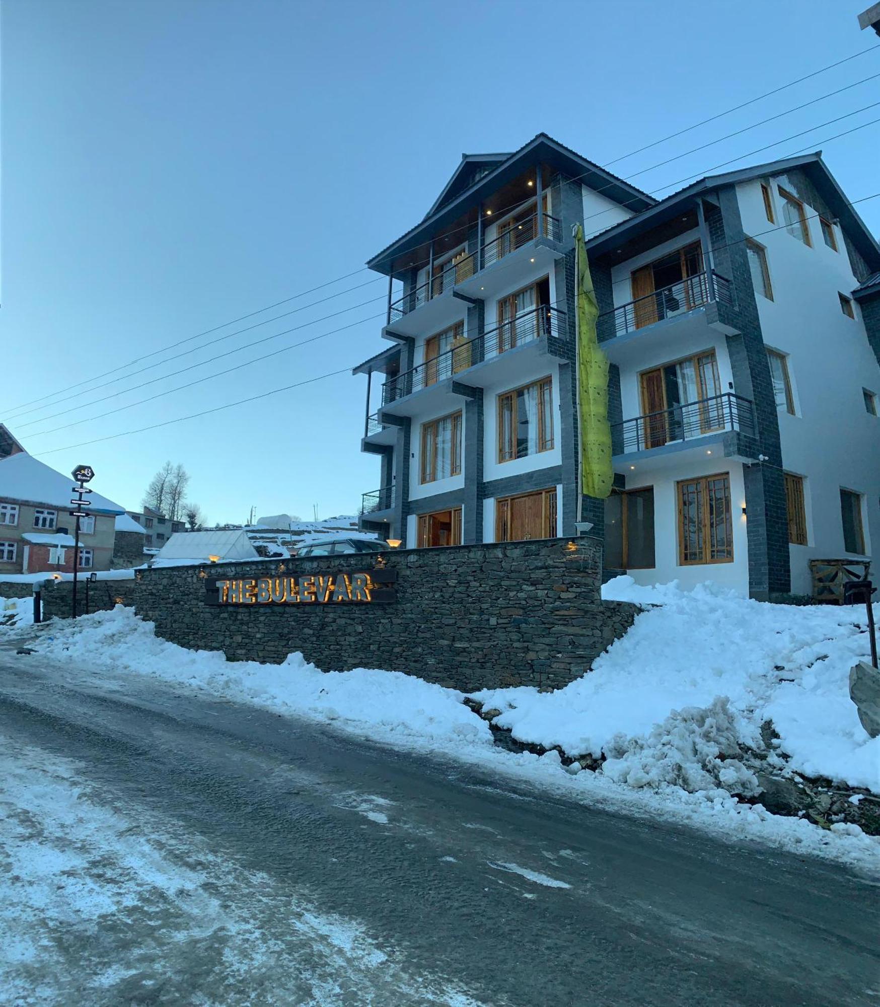 The Bulevar - Whispering Willows Hotel Sissu Kültér fotó