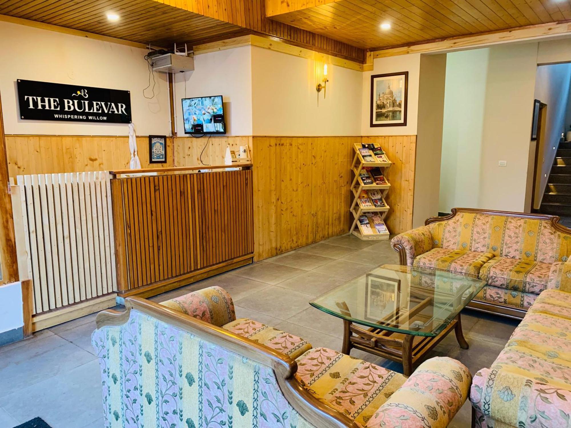 The Bulevar - Whispering Willows Hotel Sissu Kültér fotó