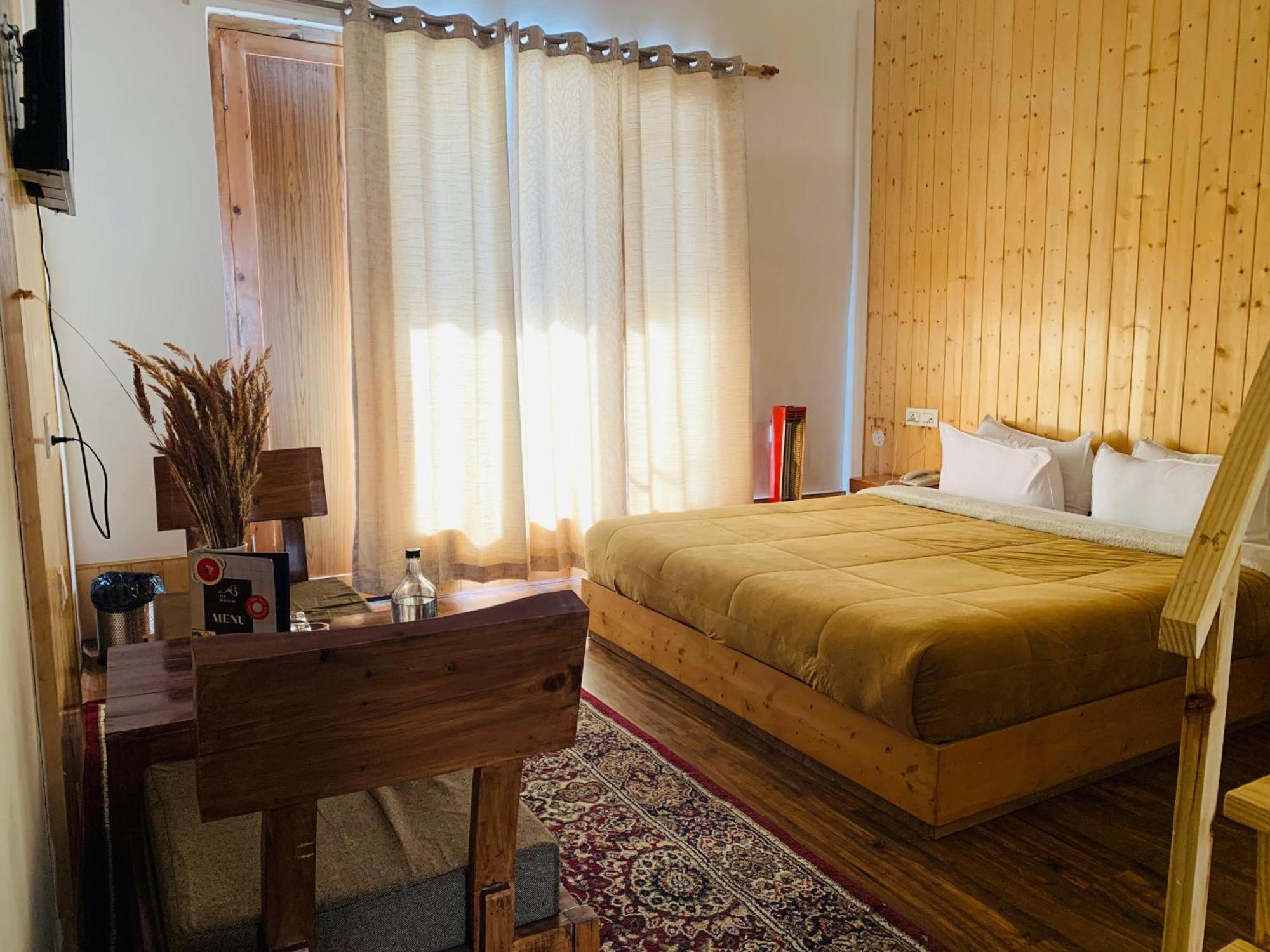 The Bulevar - Whispering Willows Hotel Sissu Kültér fotó