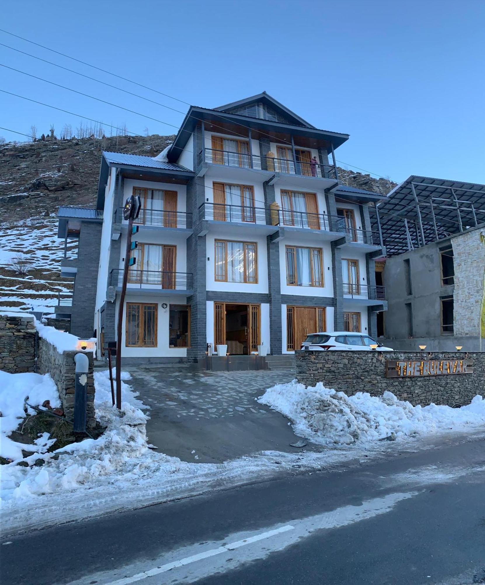 The Bulevar - Whispering Willows Hotel Sissu Kültér fotó